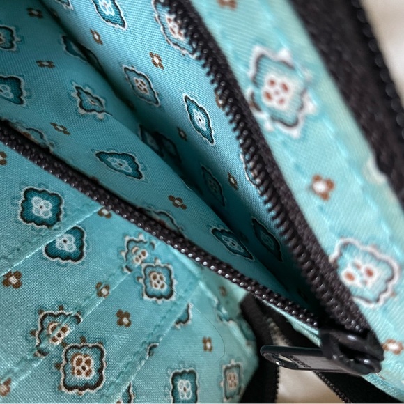 Vera Bradley wallet wristlet - Picture 3 of 10